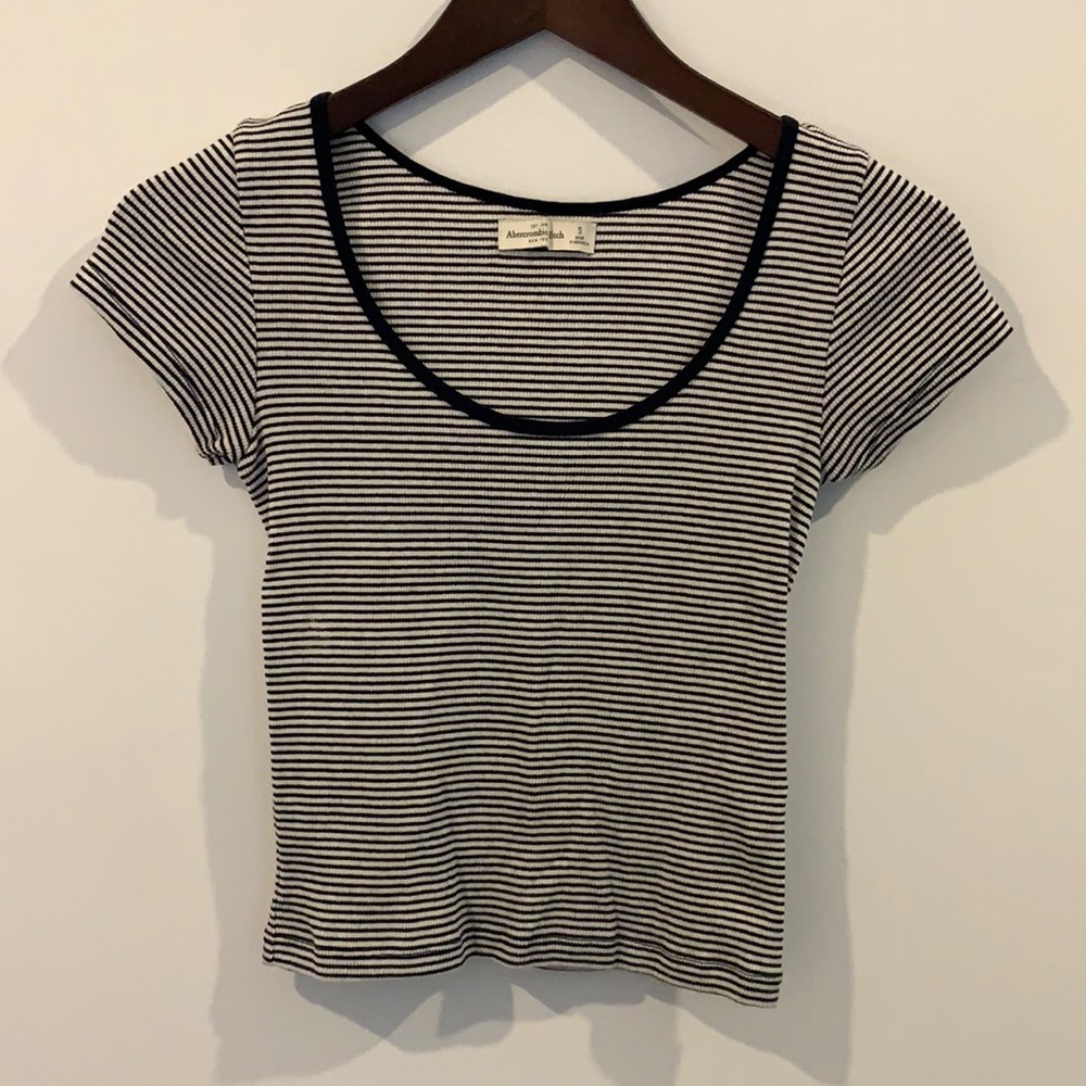 Abercrombie & Fitch Striped Crop Top. Size S